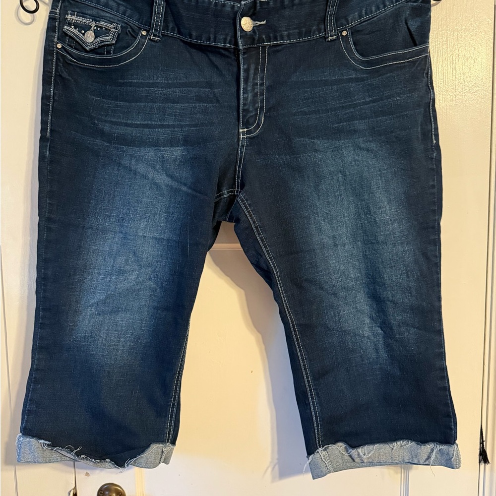 Ariya Dark Blue Cropped Jeans